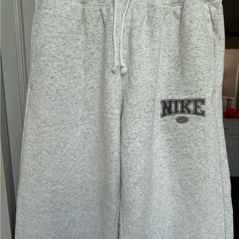 Nike Women's Lite Gray Wide-Leg Track Pants - Picture 3 of 11